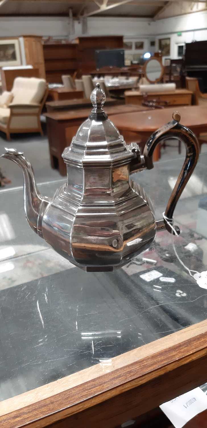 Silver teapot, John Henry Rawlings, London 1903. - Image 2 of 10