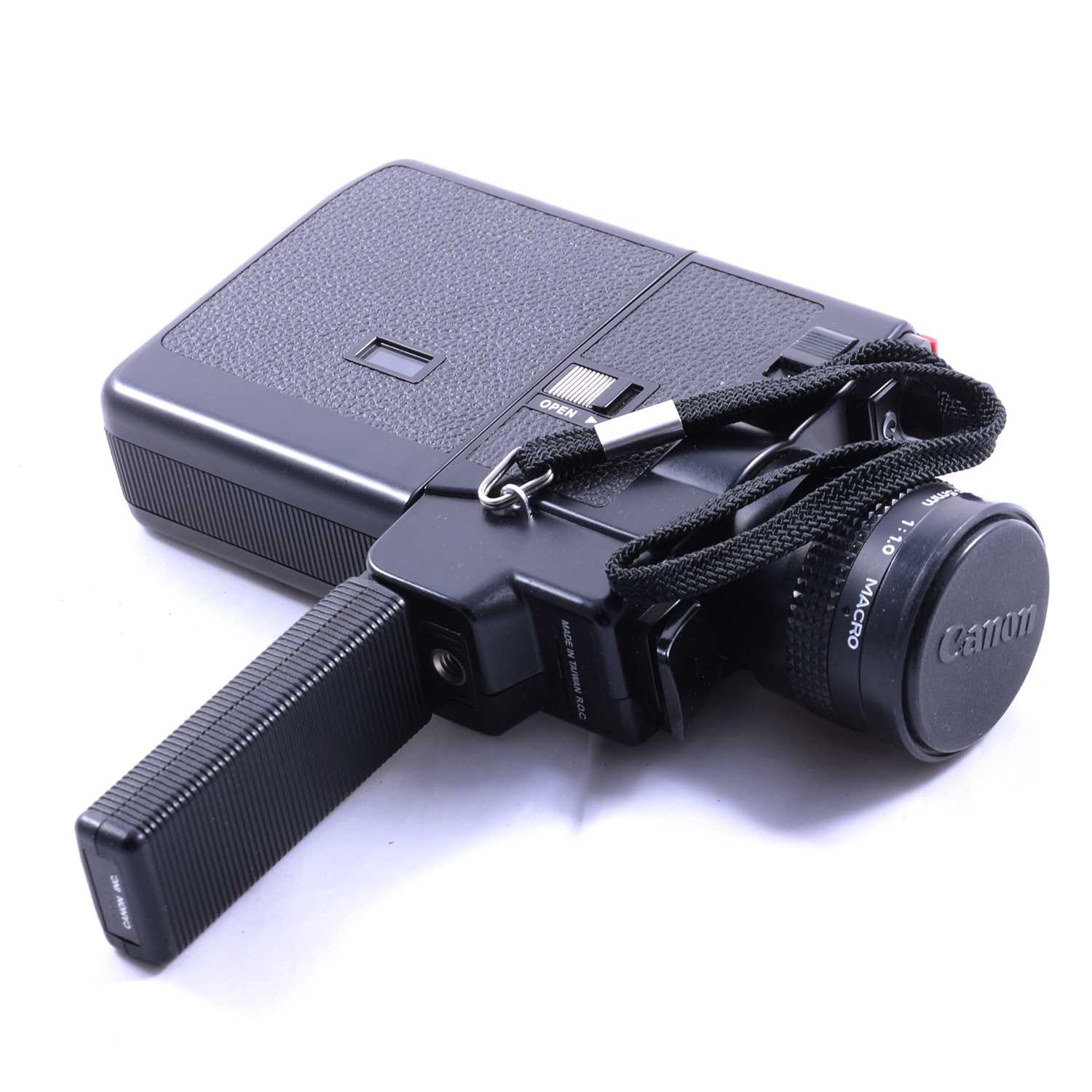 Canon 310XL Cine camera, a Chinon IQ4000 GL projector, and a screen
