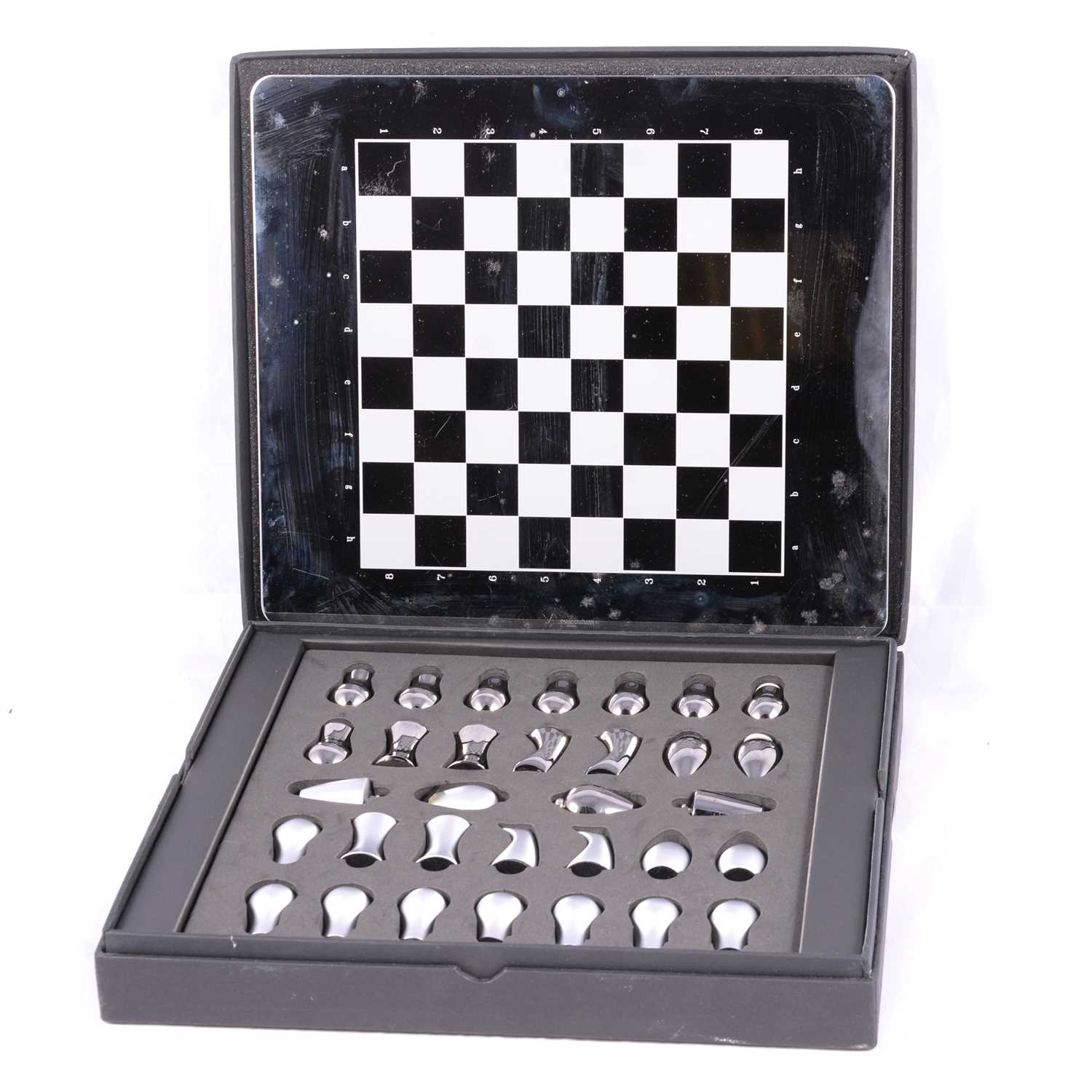 Aquascutum chess set,