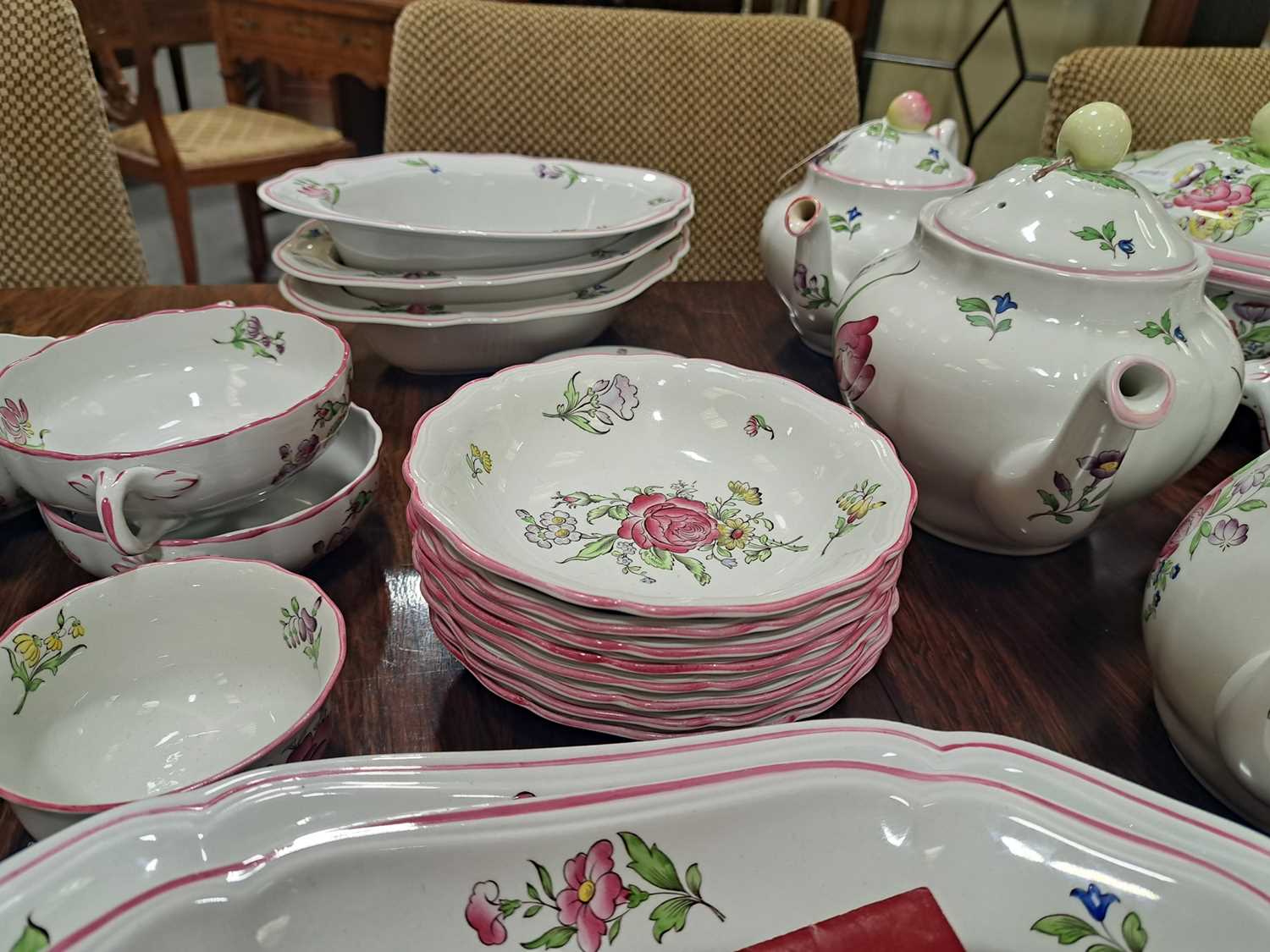 Extensive tea and dinner service by Copeland Spode 'Marlborough Sprays' pattern - Image 5 of 33