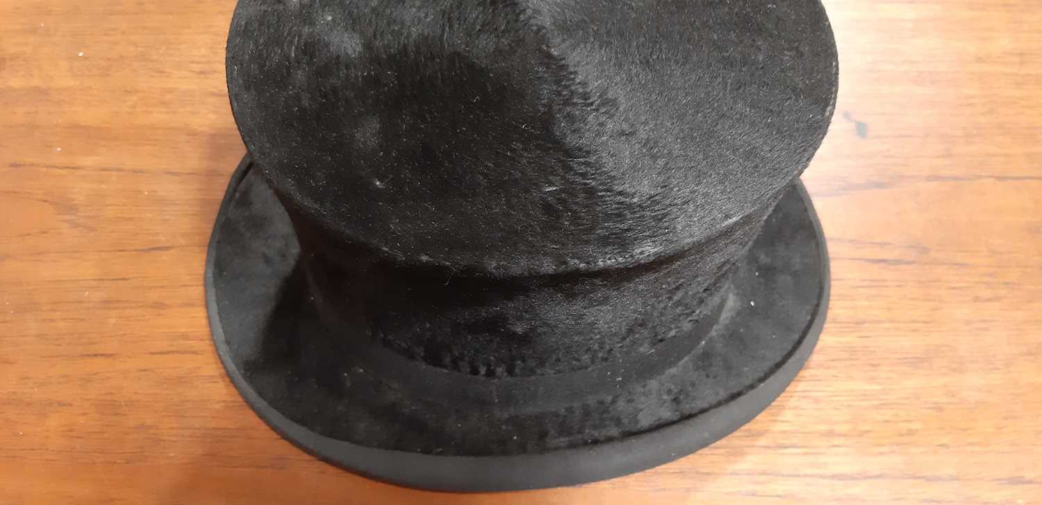 Five black top hats, - Image 12 of 20