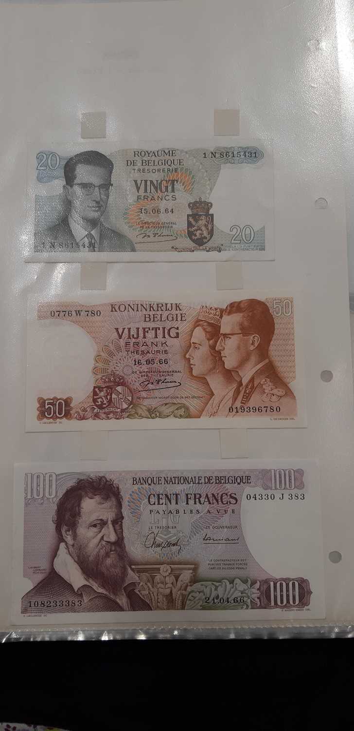 Collection of worldwide banknotes - Image 4 of 24