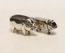 An Edwardian novelty silver pin cushion modelled as a pig, Henry Matthews, Birmingham, 1907,