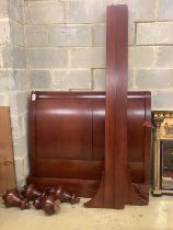 A mahogany sleigh bed (no bolts), width 129cm, height 114cm