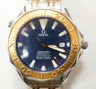A gentleman's 2006 stainless steel Omega Seamaster Professional Chronometer wrist watch, on