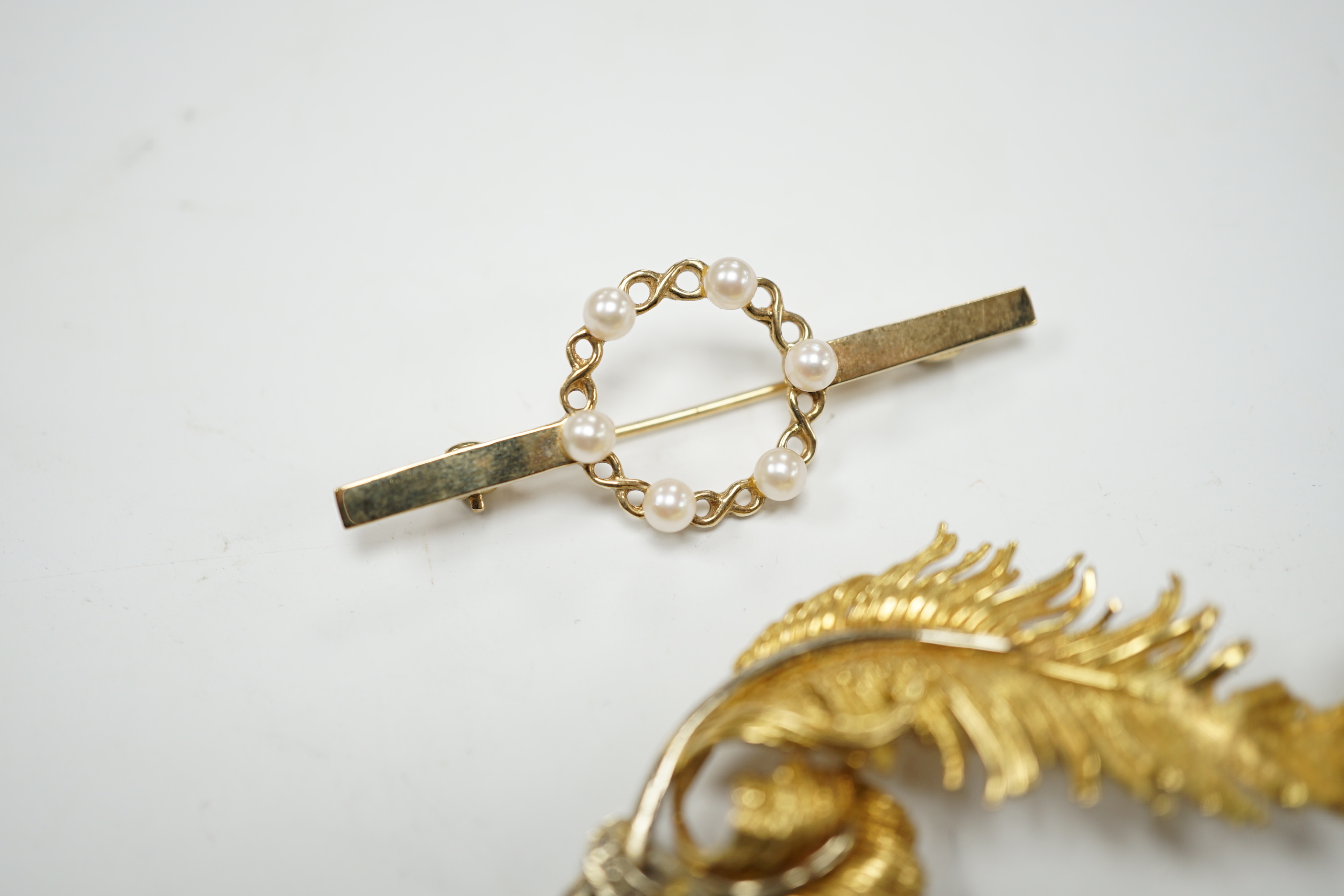 A 1960's 18ct gold and diamond chip set scrolling fern brooch by Cropp & Farr, 52mm, an 18ct heart - Image 2 of 5