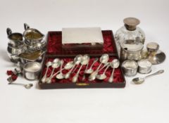 A Victorian silver mustard pot (no liner), a cased set of twelve silver teaspoons and tongs, two