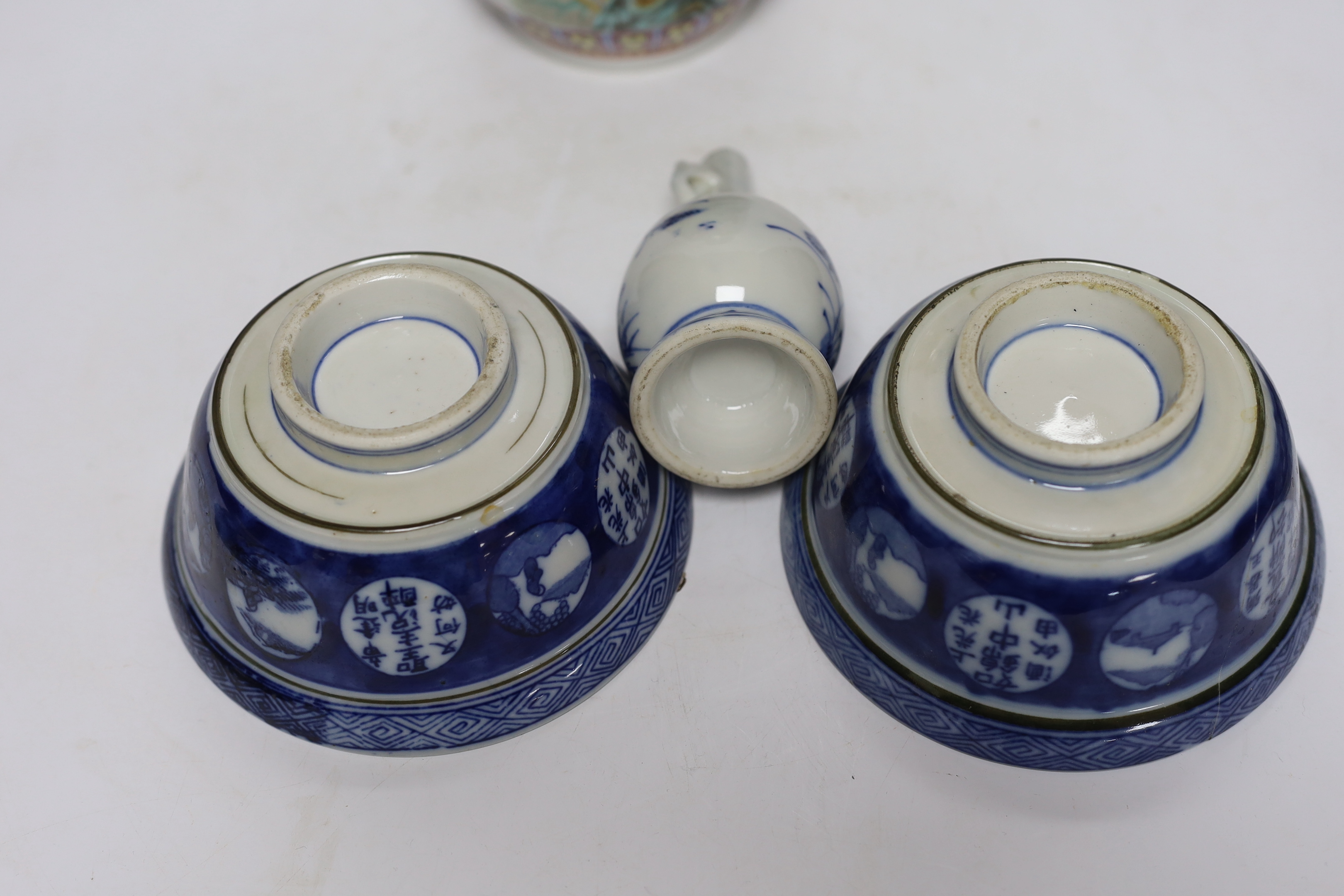 A Chinese famille rose vase, two Japanese blue and white rice bowls and covers and a Japanese blue - Image 4 of 7