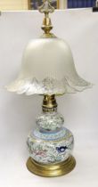 An Italian maiolica table lamp with moulded glass shade, 74cm