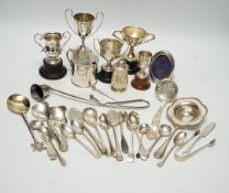 Sundry minor silver flatware including a Victorian Kings pattern sifter ladle, a silver mustard