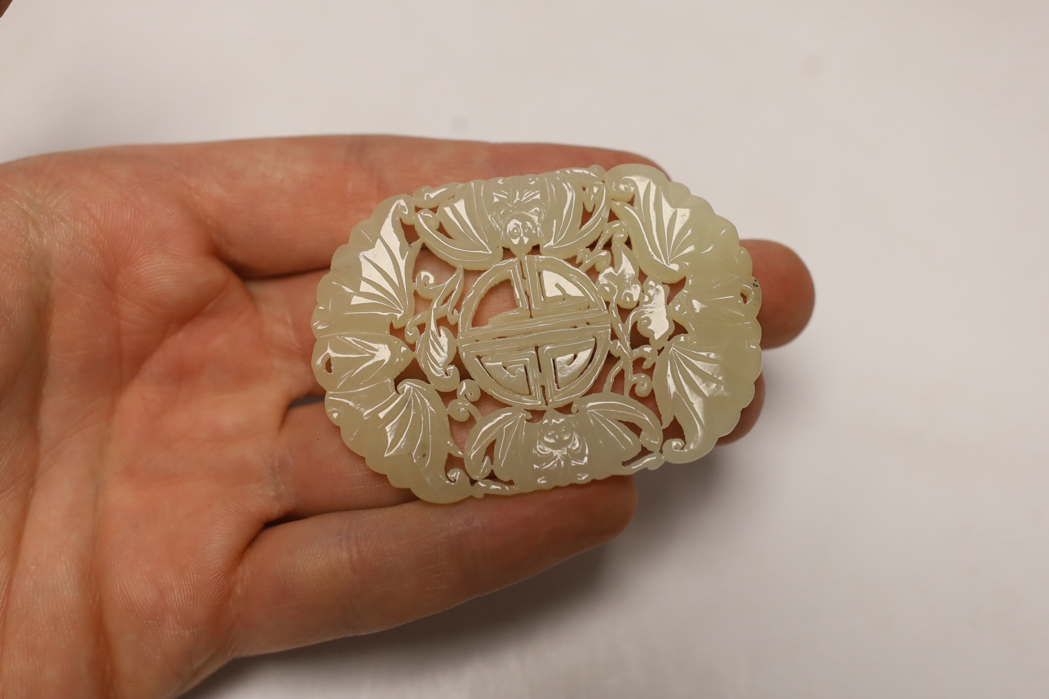 A Chinese jade plaque and a Chinese soapstone seal, 8.5cm - Image 3 of 5