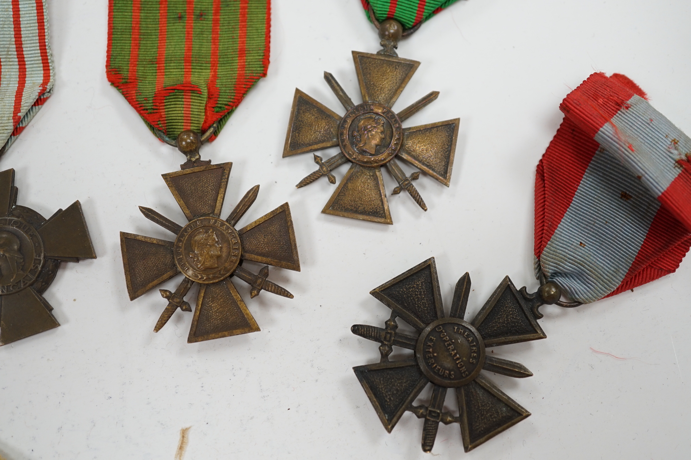 Eighteen French medals, including The War Cross, TOE French Legion Cross, Medal of Honour, Croix - Image 13 of 15
