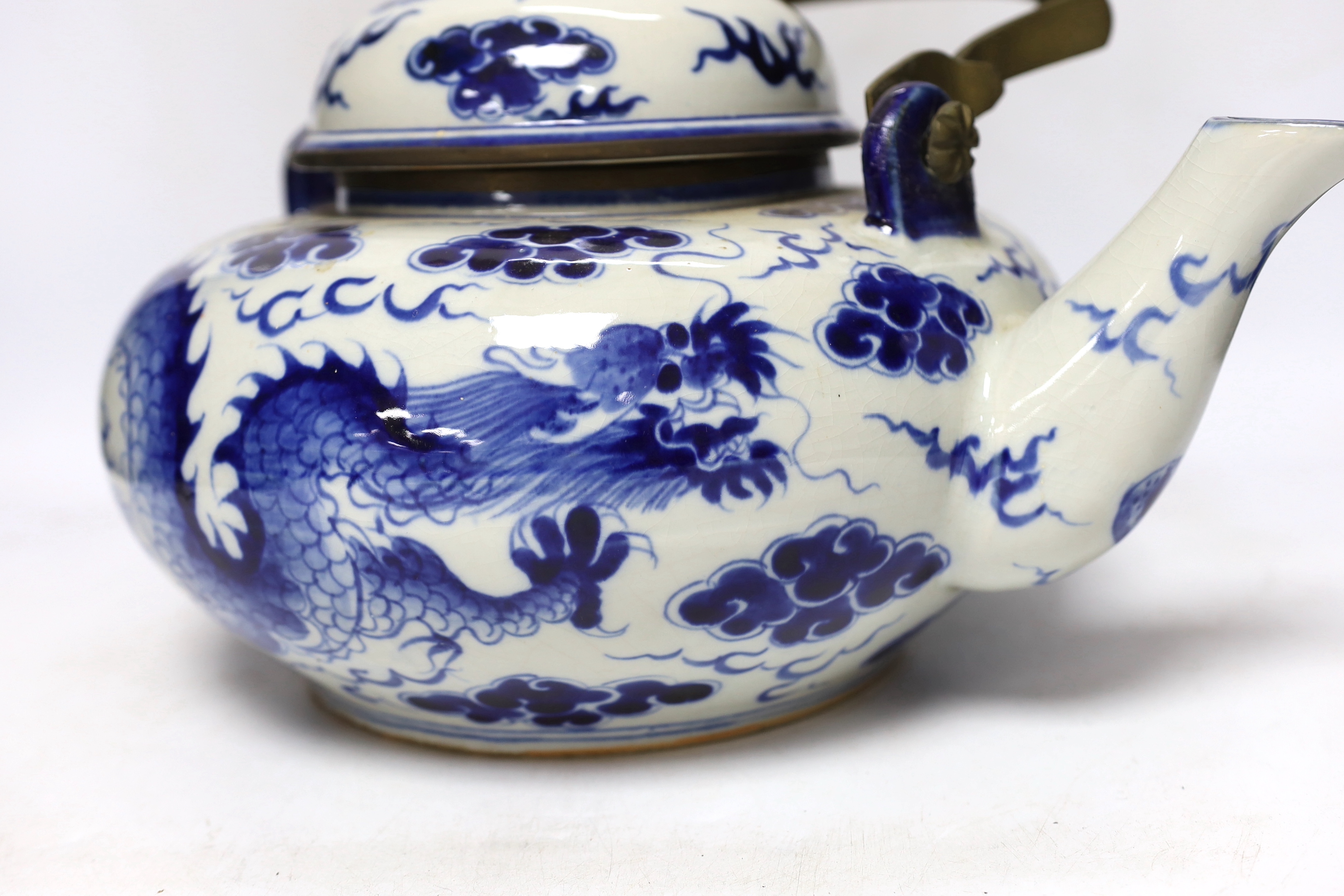A large Chinese blue and white ‘dragon’ teapot, 38cm wide - Image 2 of 6
