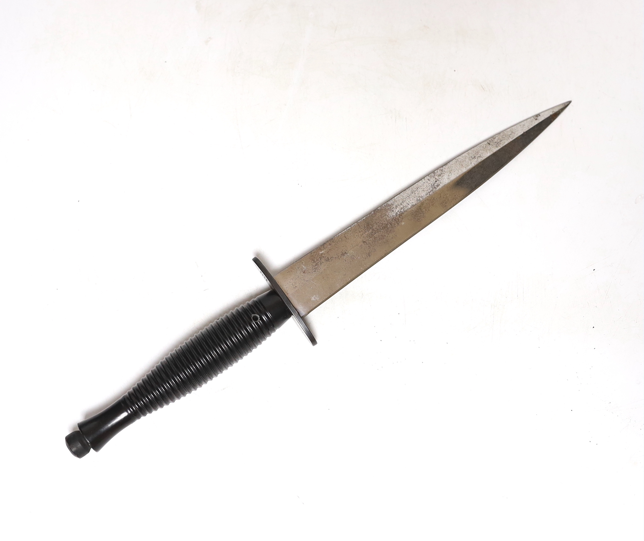 A post-war Fairbairn Sykes Commando knife - Image 2 of 3