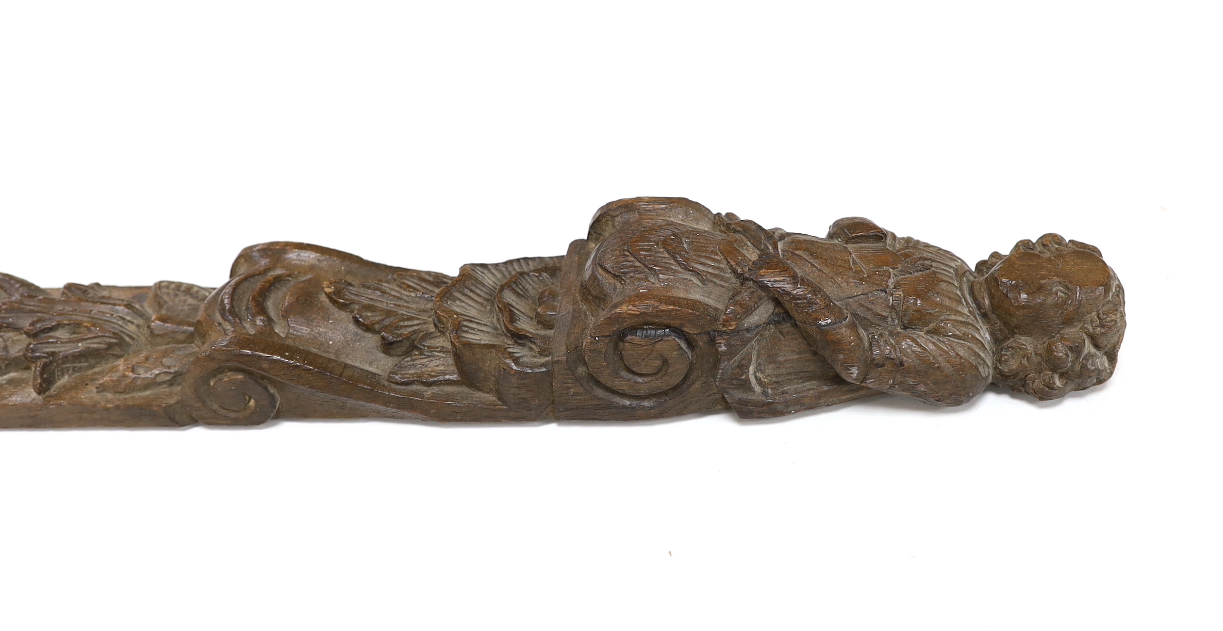 An 18th century carved oak appliqué, 70cm - Image 3 of 5