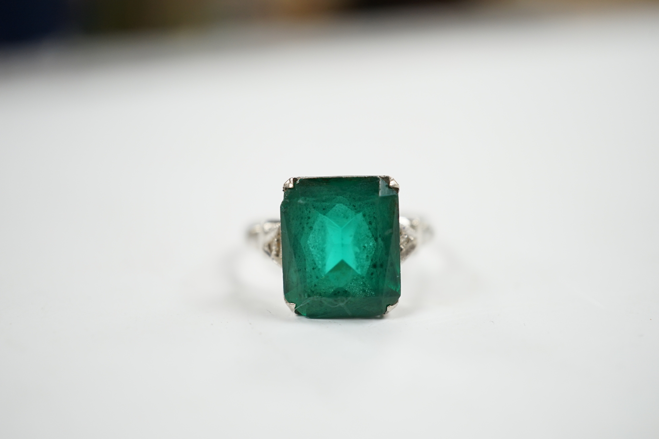 A 14k and single stone green paste set ring, with diamond chip set shoulders, size P, gross weight - Image 2 of 6