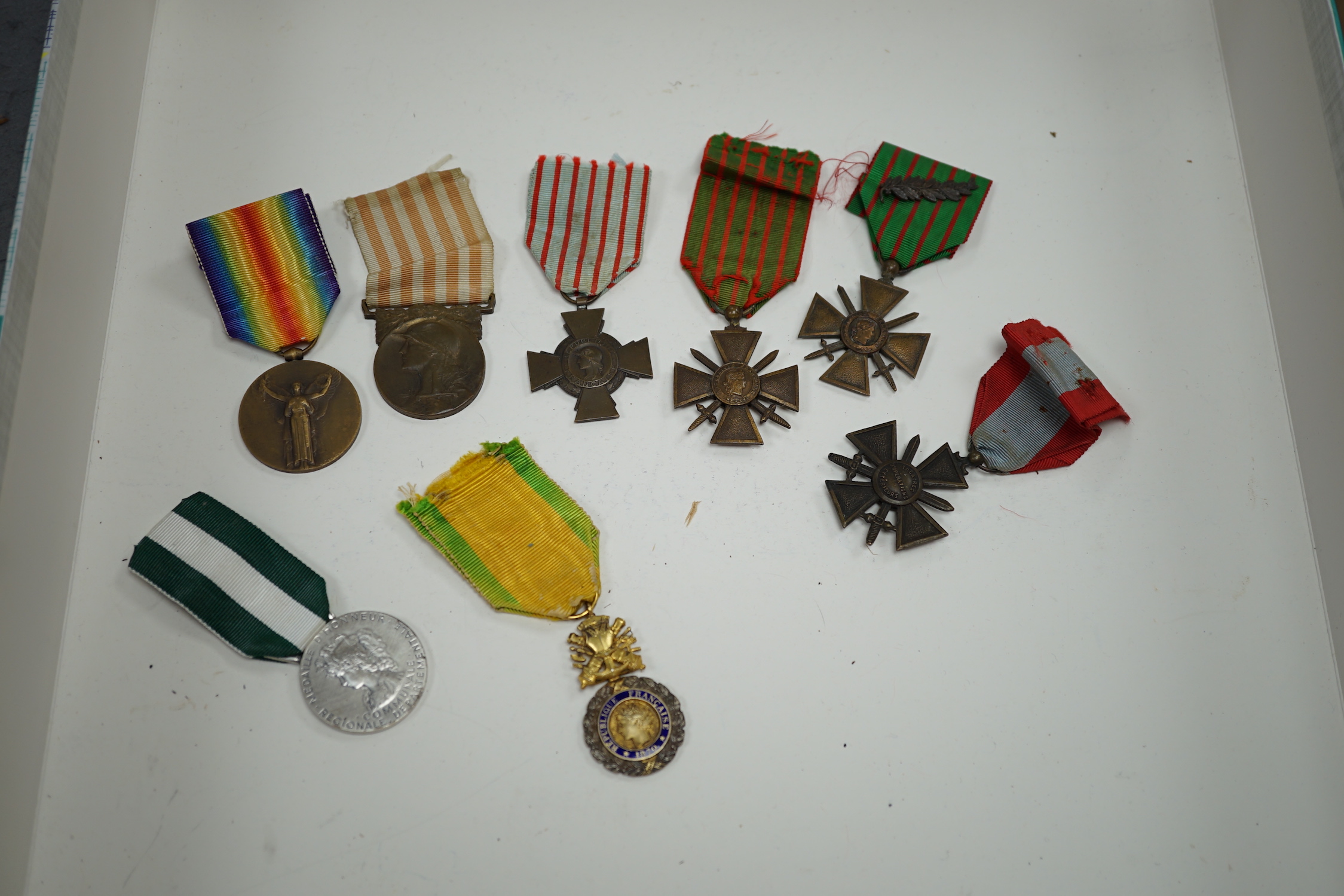 Eighteen French medals, including The War Cross, TOE French Legion Cross, Medal of Honour, Croix - Image 10 of 15