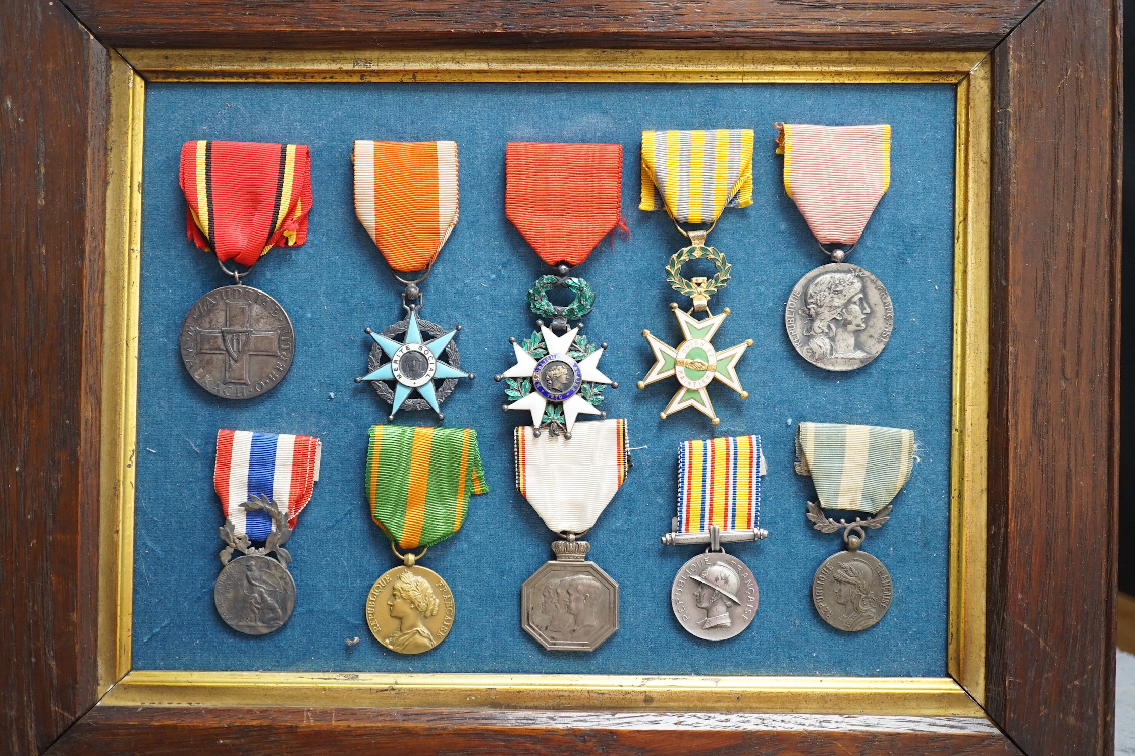 Eighteen French medals, including The War Cross, TOE French Legion Cross, Medal of Honour, Croix - Image 2 of 15