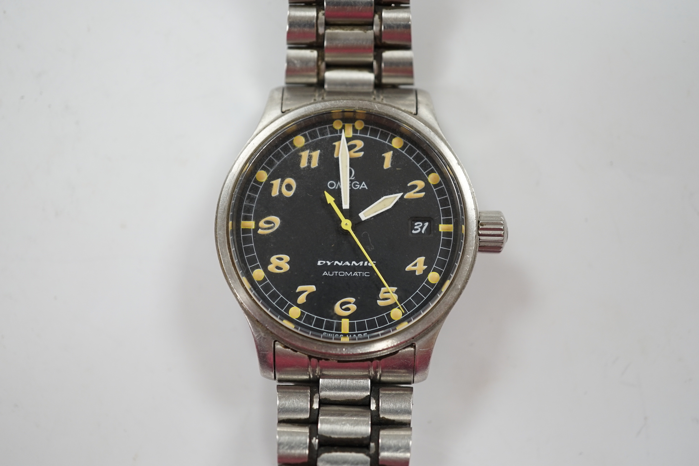 A gentleman's stainless steel Omega Dynamic automatic wrist watch, with black dial and date - Image 2 of 5