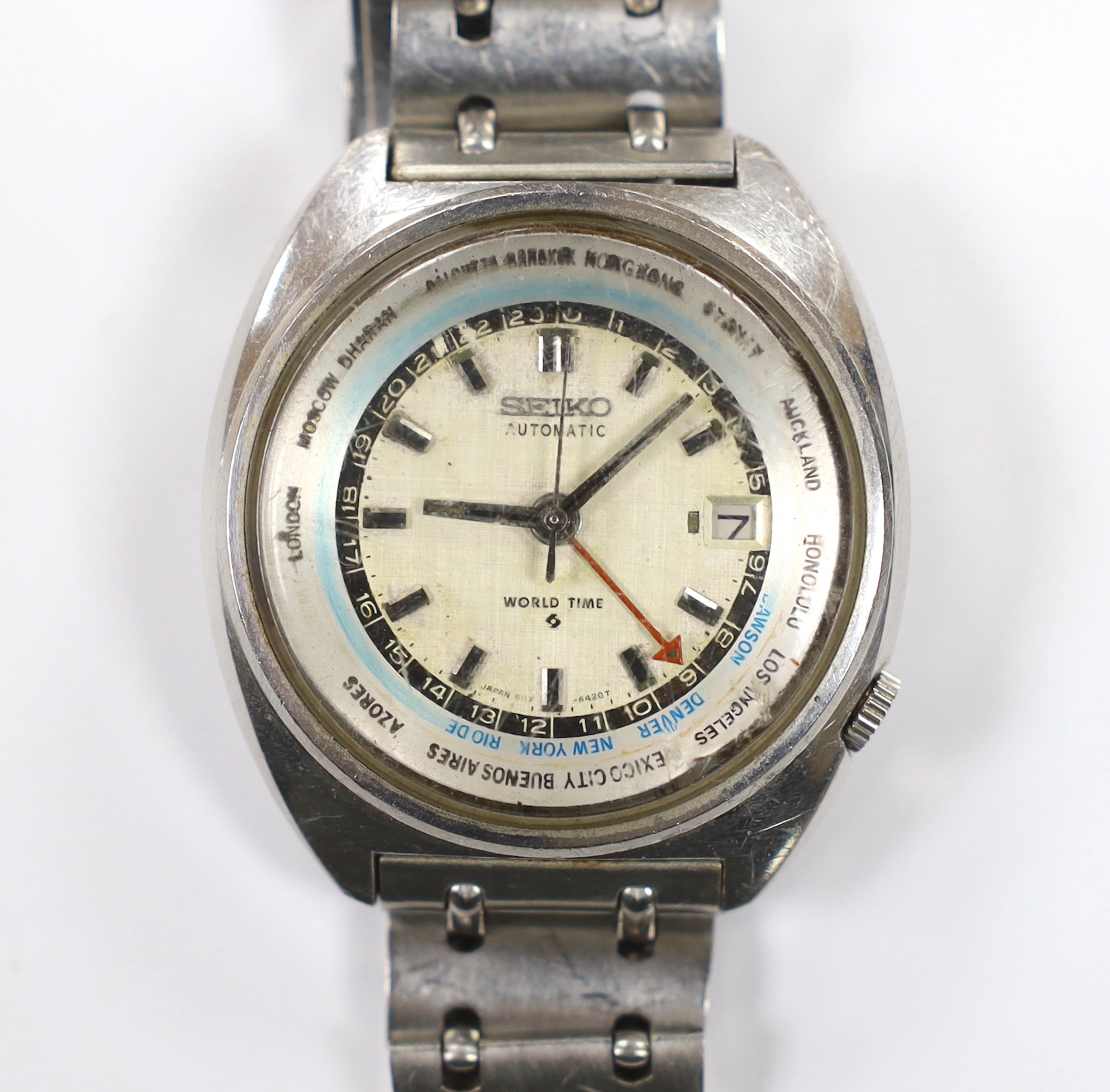 A gentleman's late 1960's stainless steel Seiko automatic World Time wrist watch, on a stainless