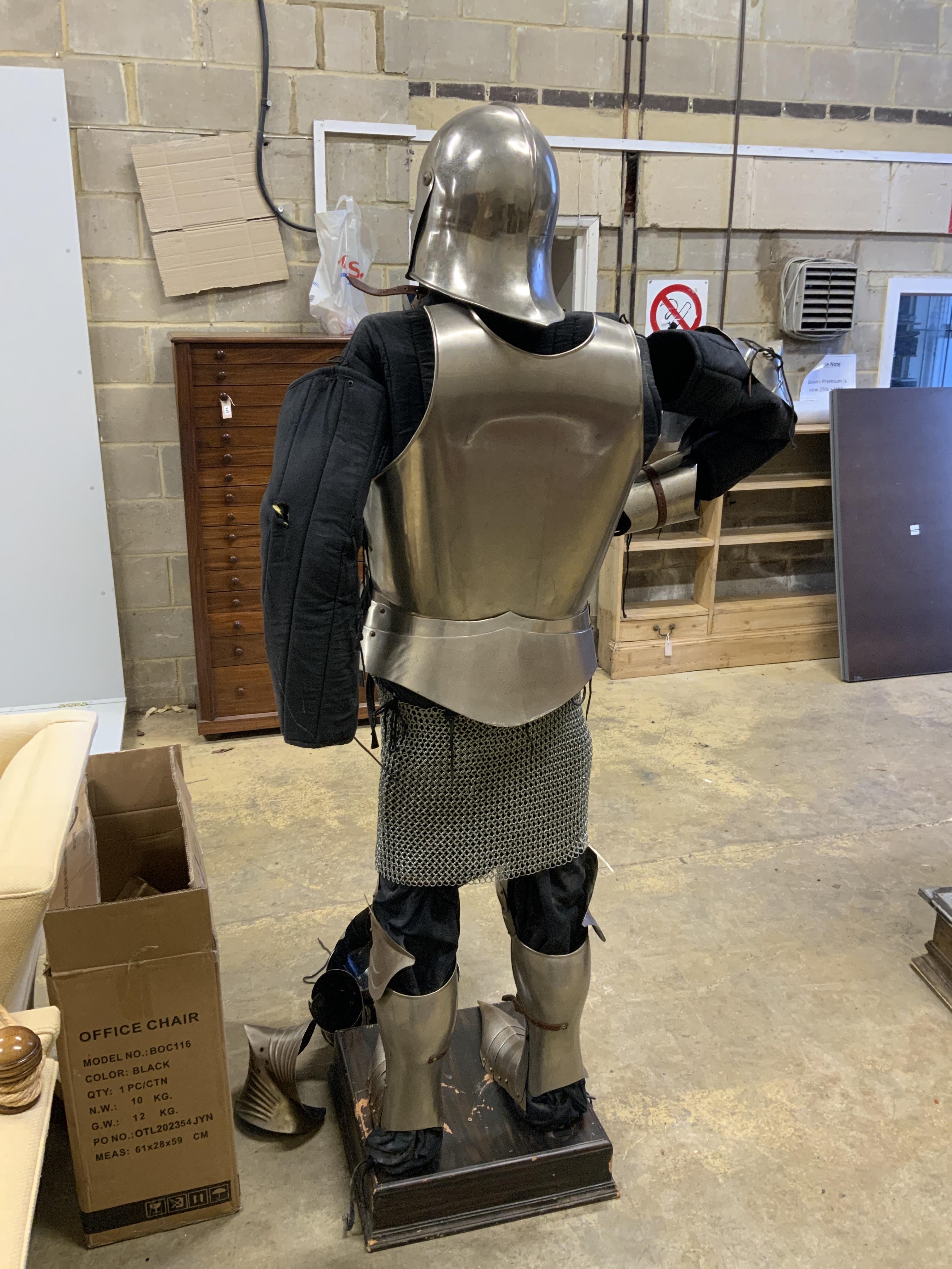 A full suit of reproduction armour on a stand, including chainmail skirt, mounted on a display - Image 3 of 5