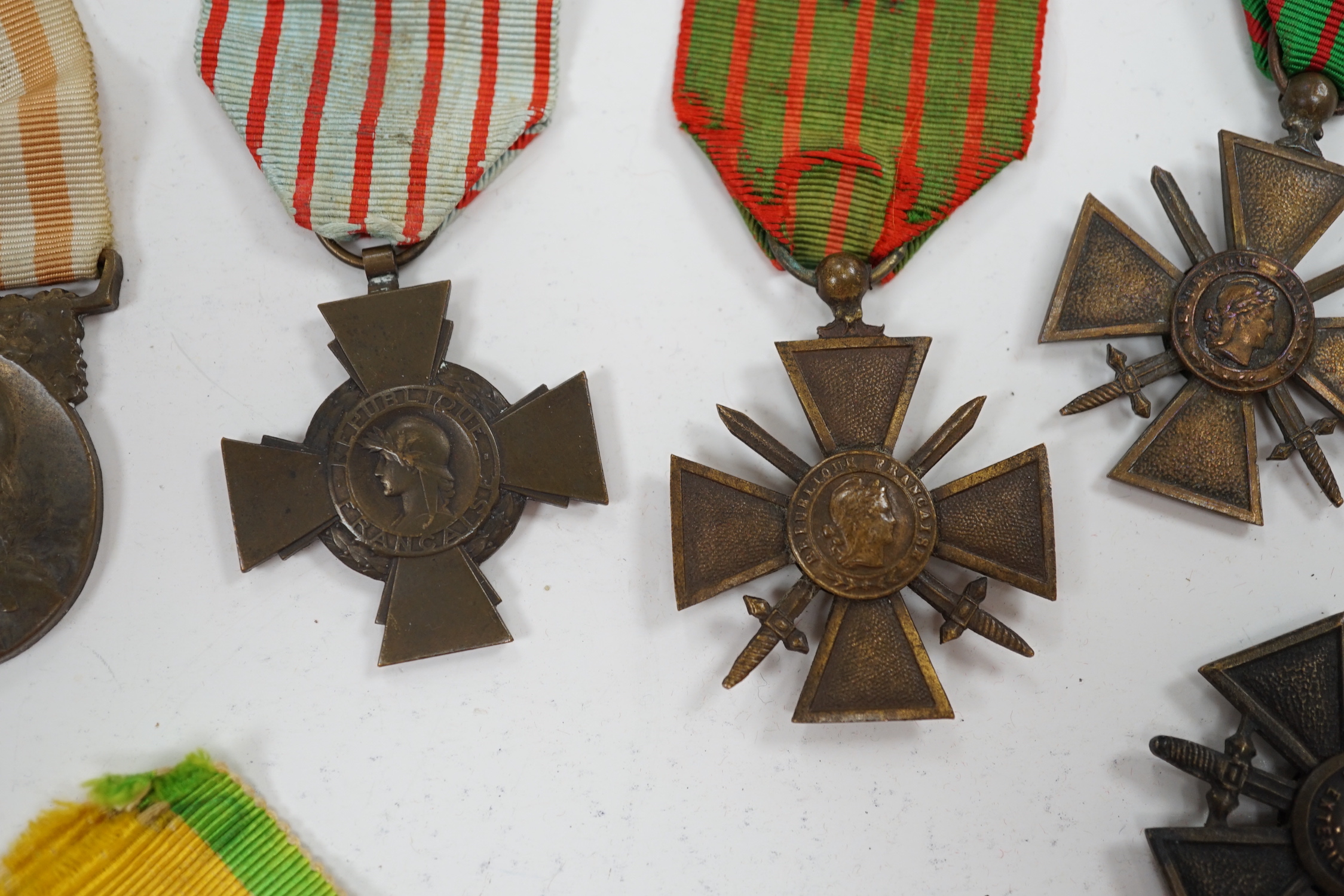 Eighteen French medals, including The War Cross, TOE French Legion Cross, Medal of Honour, Croix - Image 12 of 15