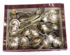 Twelve assorted Thai sterling mounted or 925 mounted menu holders, base diameter 36mm and a large