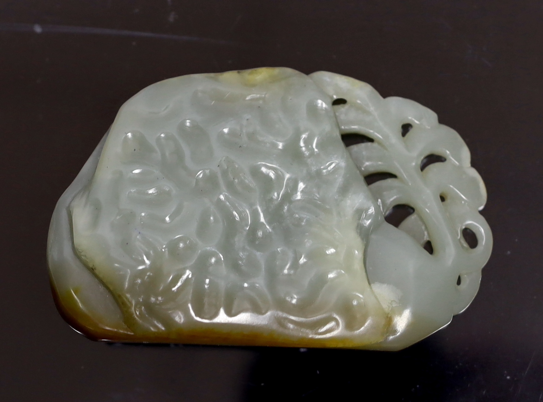 A Chinese jade tiger carving - Image 4 of 4