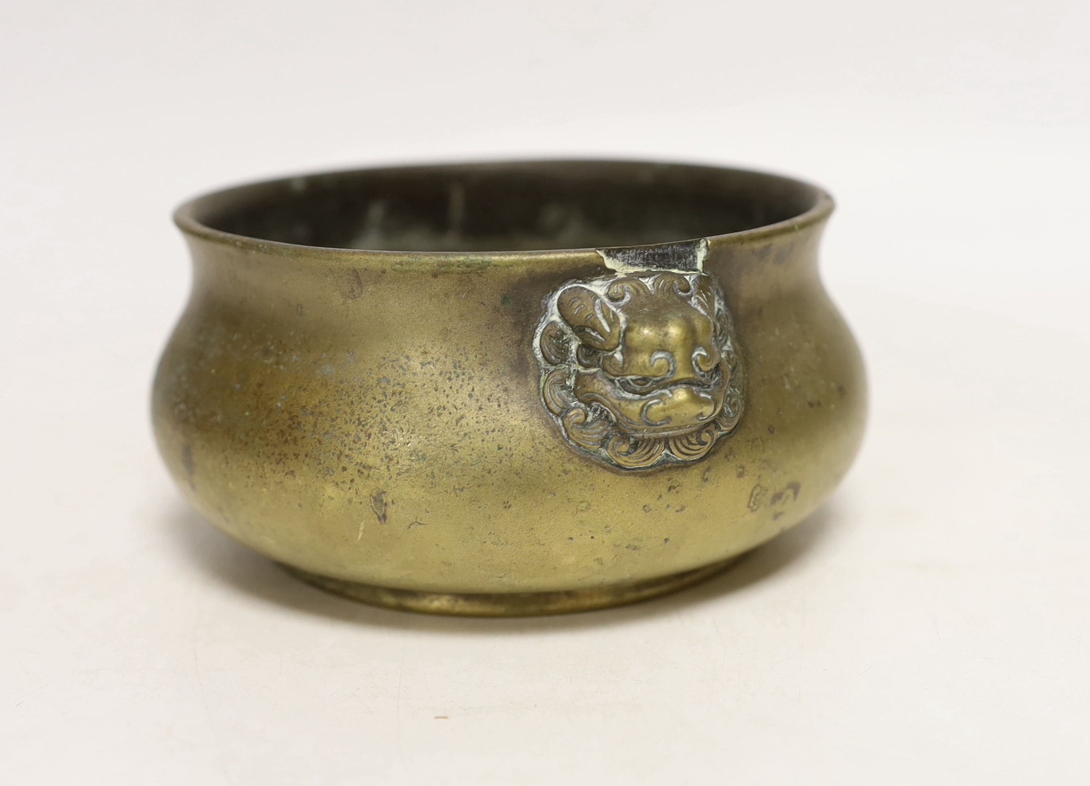 An 18th / 19th Chinese bronze censer, gui, Xuande mark, diameter 12cm - Image 2 of 4