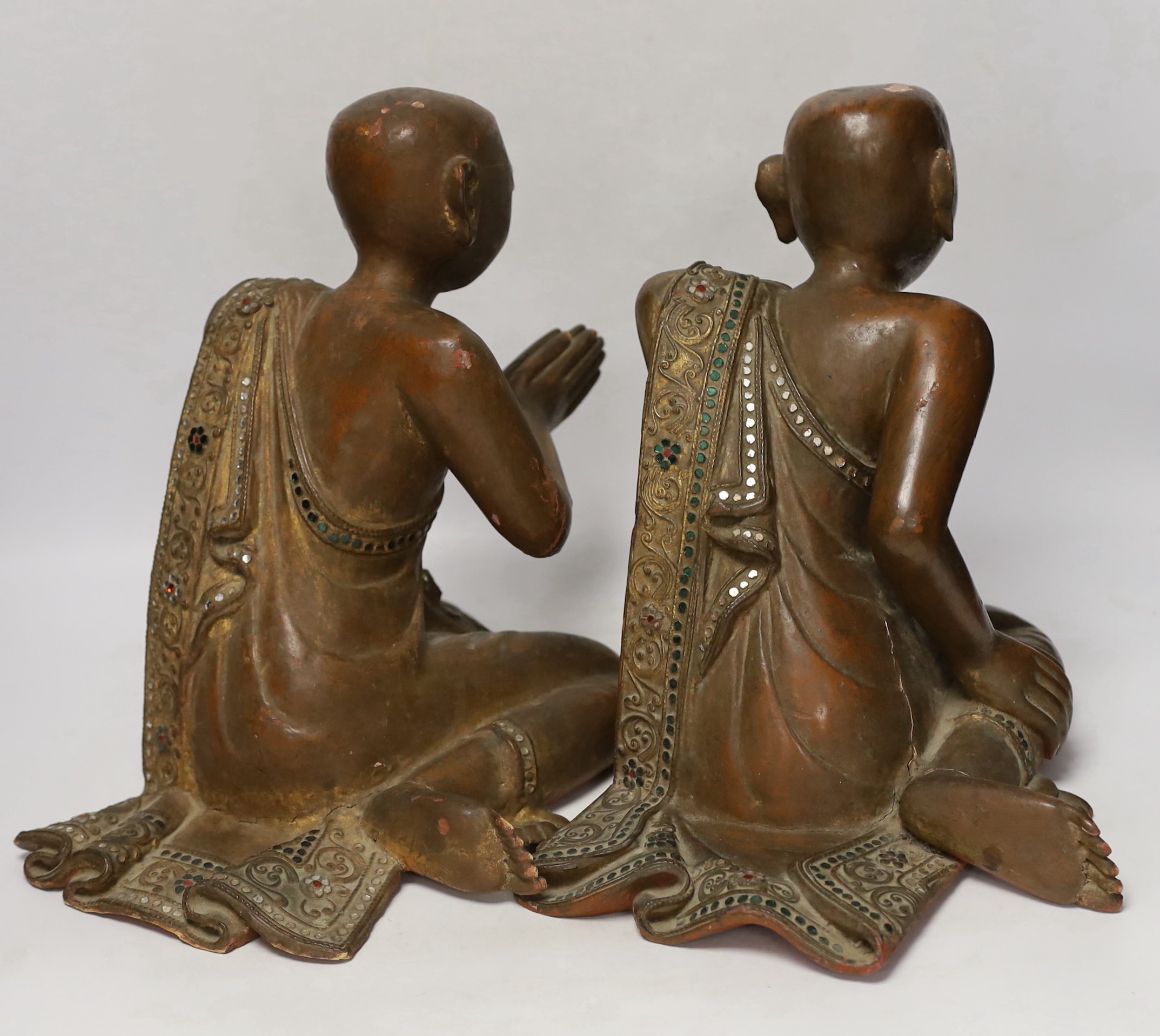 Two papier-mâché and lacquer Thai praying monks, 29.5cm high - Image 3 of 4