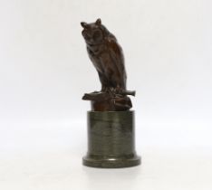 After Gustav Grohe (1829-1906), a bronzed spelter model of a ‘wise owl’, on marble plinth, 19cm