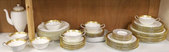 Anysley Argosy, Wedgwood Gold Florentine, Worcester gold decorated dinner wares including coffee