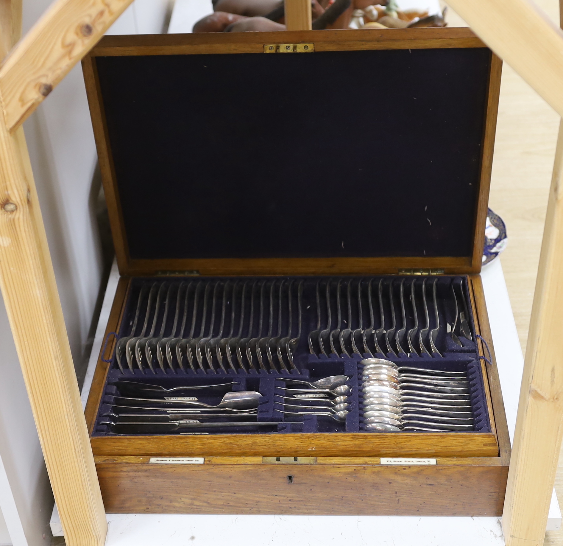 An oak canteen, plated suite of cutlery