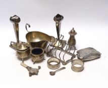 Sundry small silver including an Edwardian silver sauceboat, Birmingham, 1906, pair of spill