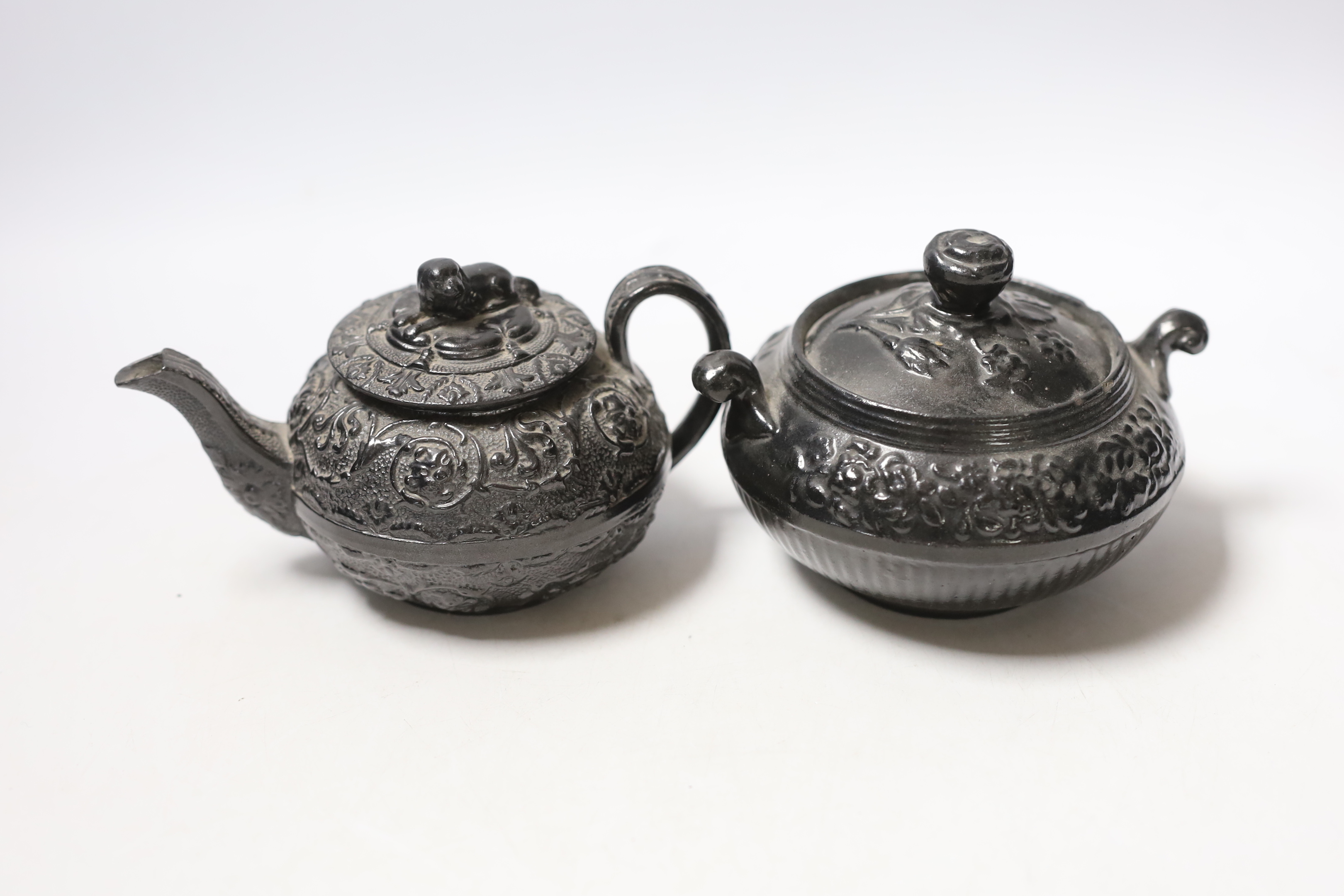 A Jackfield type Staffordshire teapot and lidded bowl, largest 17cm wide - Image 2 of 4