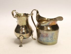 A George III silver cream jug, by Robert & David Hennell, London, 1795, 9.9cm and one other Georgian