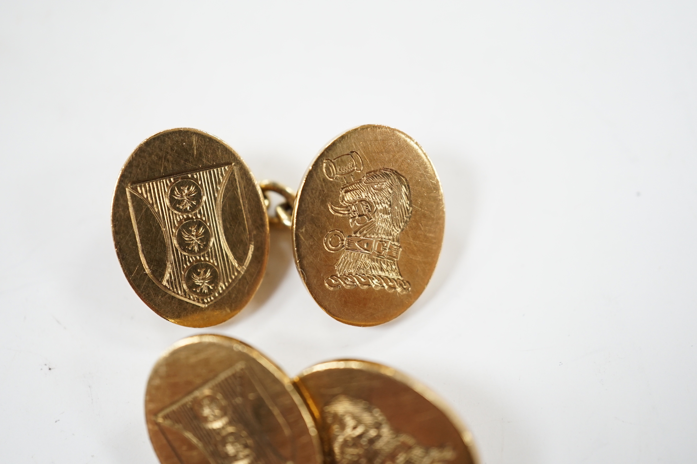 A pair of early 1960's 9ct gold oval cufflinks, with engraved crest and monogram, 10.3 grams. - Image 6 of 10