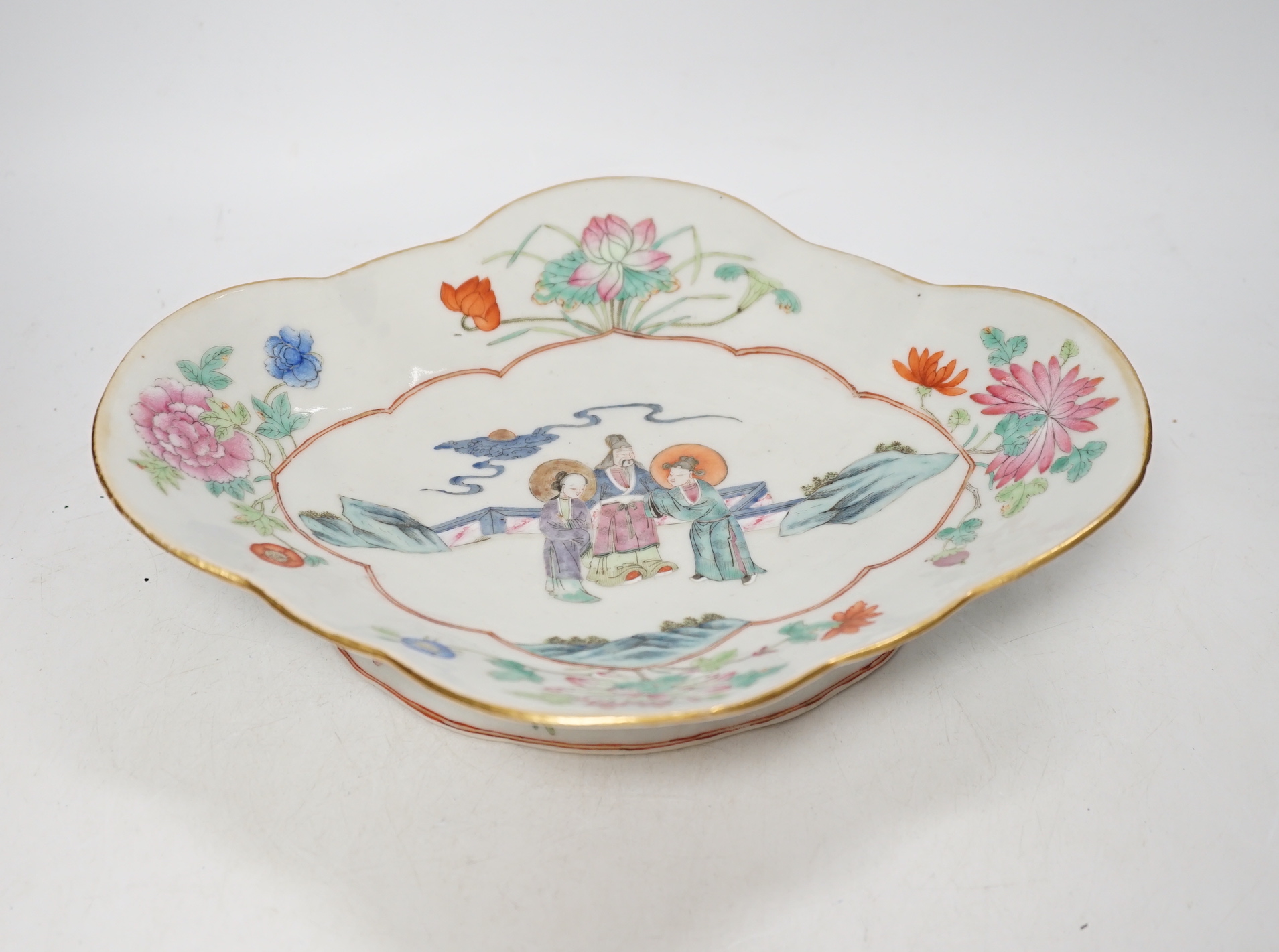 A Chinese famille rose lozenge shaped dish, mid 19th century 29cm wide