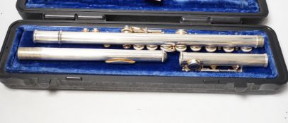 A cased Selmer, USA flute, 1206, with closed hole key work