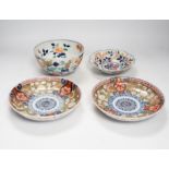 A Japanese Imari bowl and three dishes, 19th century, bowl 15cm diameter