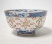 A Chinese blue and white bowl with iron red, 12cm in diameter