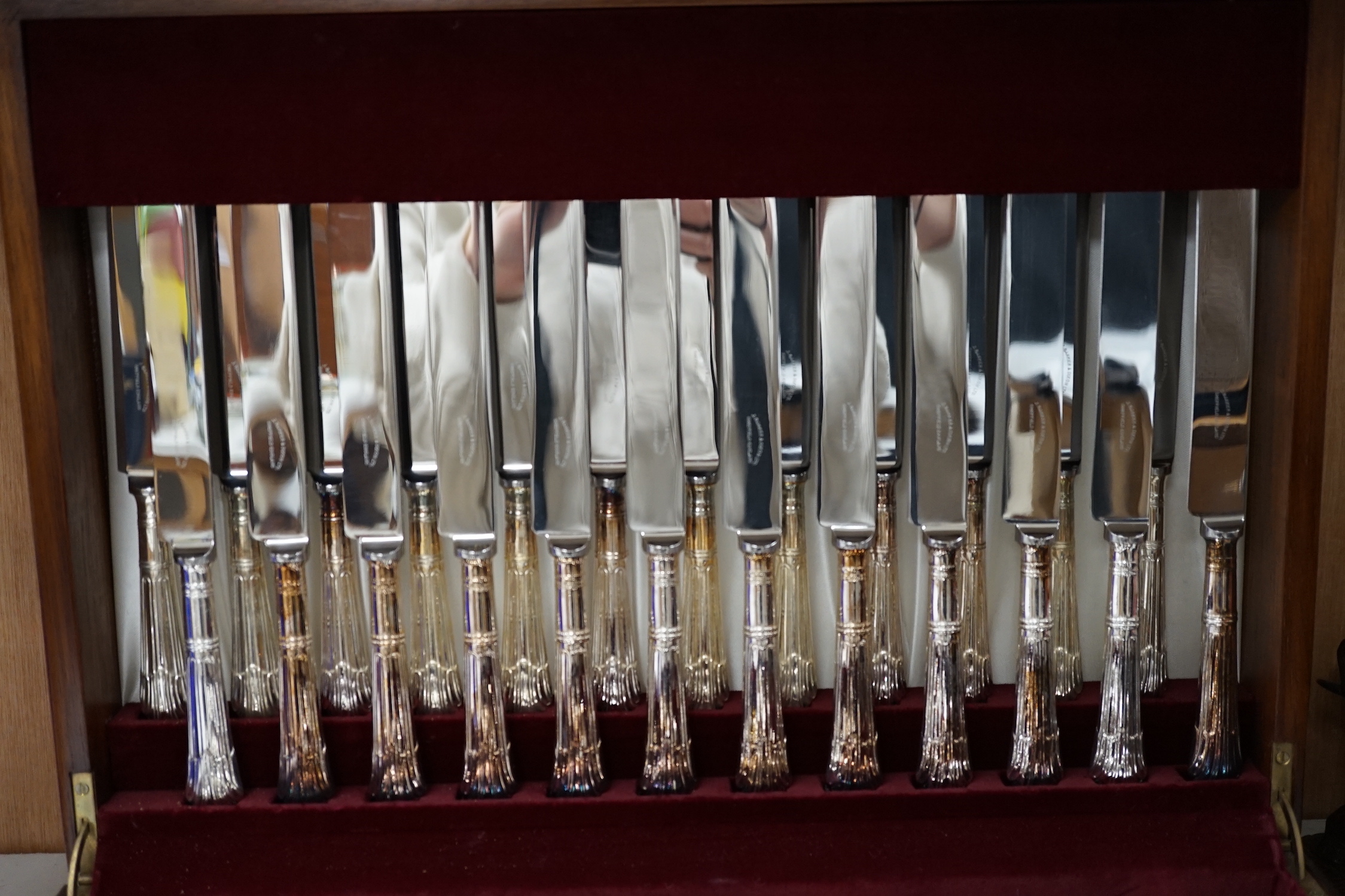 A canteen of silver plated cutlery, 47cm wide - Image 3 of 4