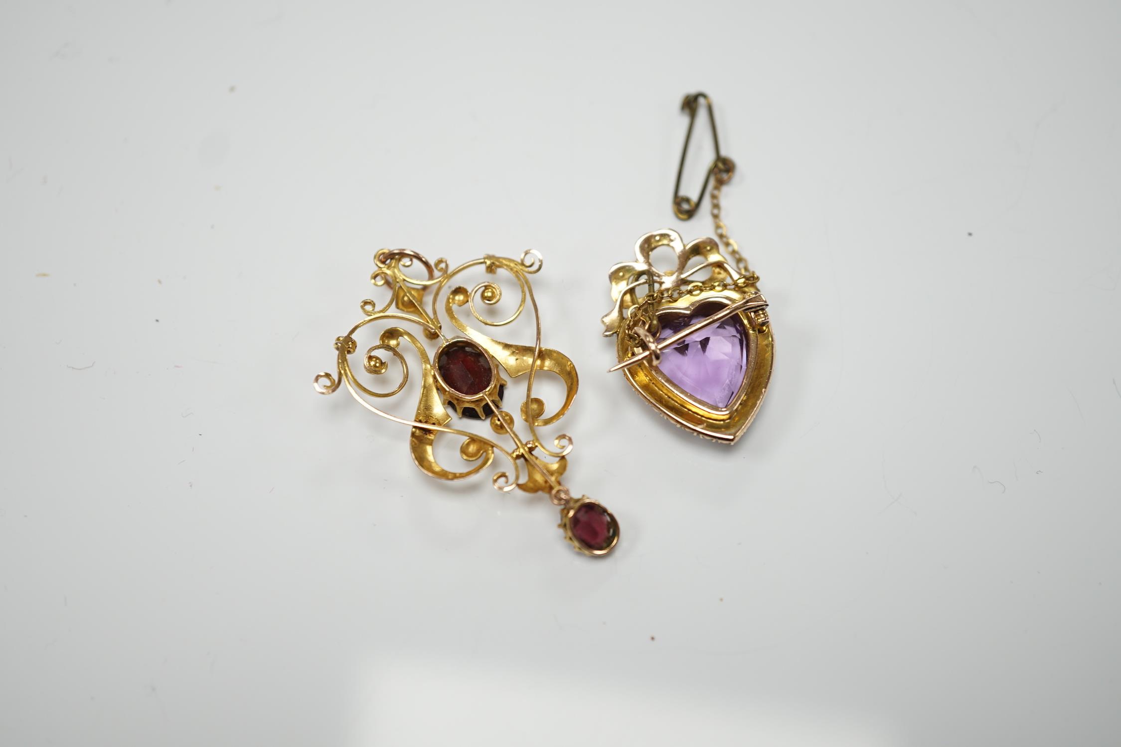 An early 20th century yellow metal, amethyst and seed pearl cluster set heart shaped brooch, 27mm, - Image 8 of 8