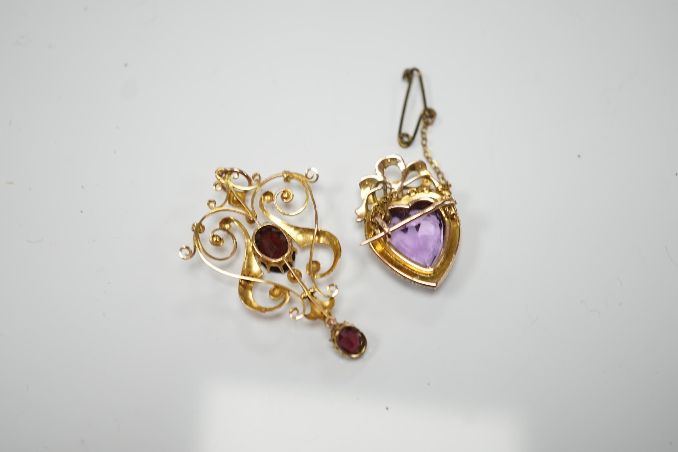 An early 20th century yellow metal, amethyst and seed pearl cluster set heart shaped brooch, 27mm, - Image 3 of 8