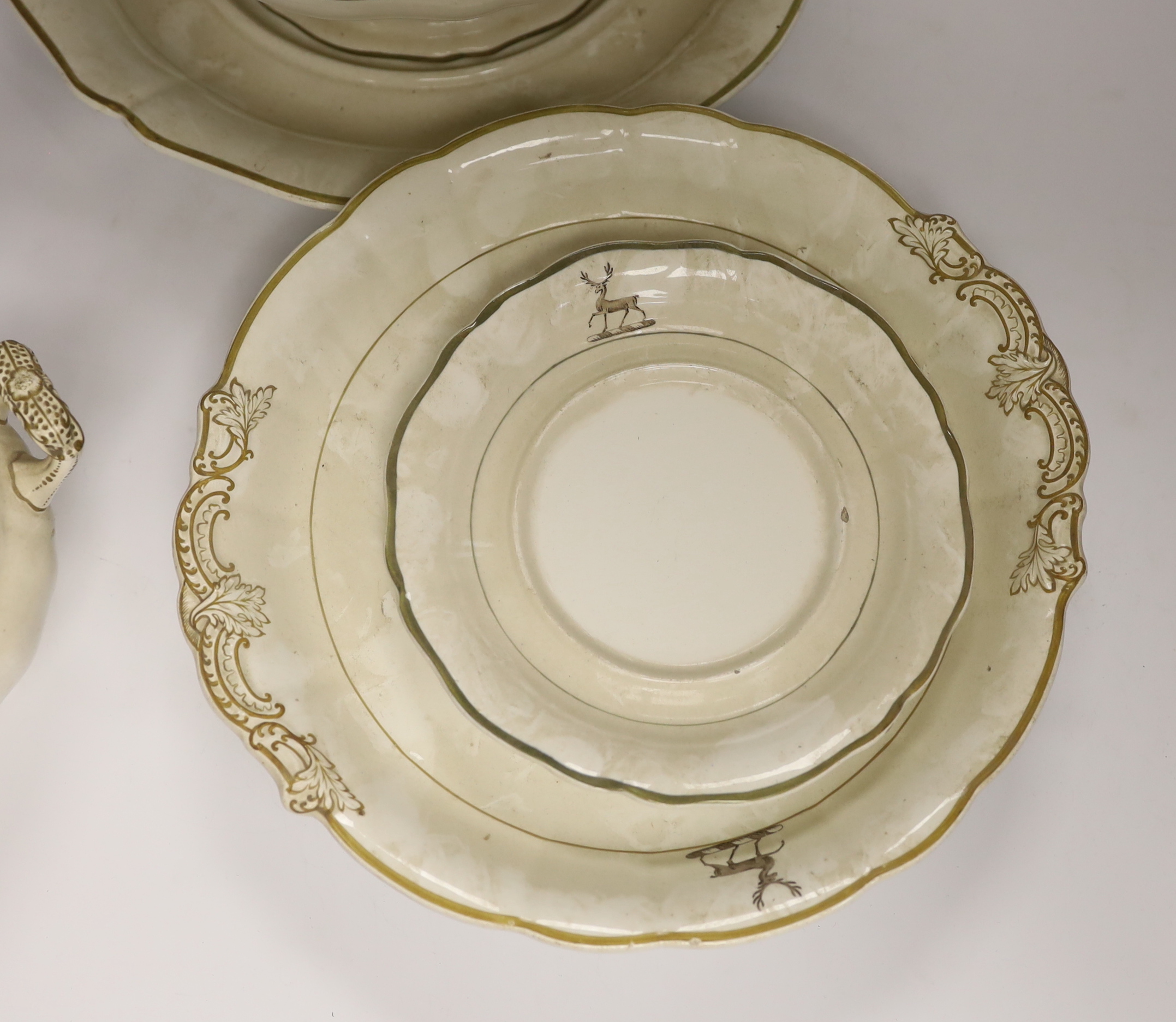 Copeland late Spode crested part dinner set comprising tureen and stand, bowl and stand and two - Image 4 of 5
