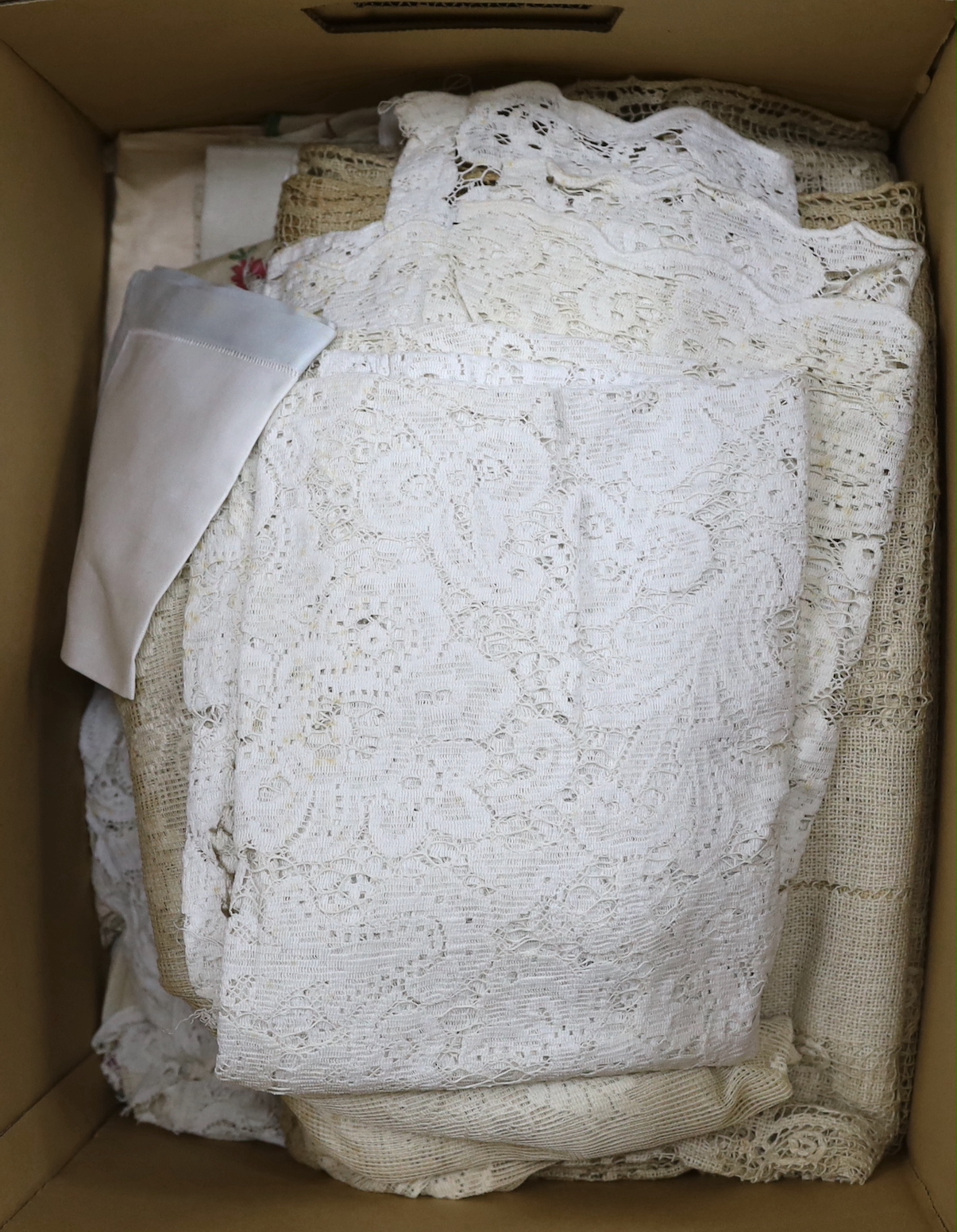 A collection of mostly 20th century machine lace curtaining together with similar lace edged linens - Image 3 of 3