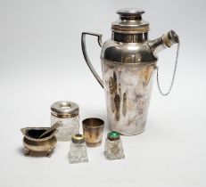 A plated cocktail shaker and sundry small silverwares including silver salt with Bristol blue