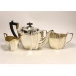 A Victorian/George V three piece silver tea set, Henry Wigful, Sheffield, 1898 & 1911, gross