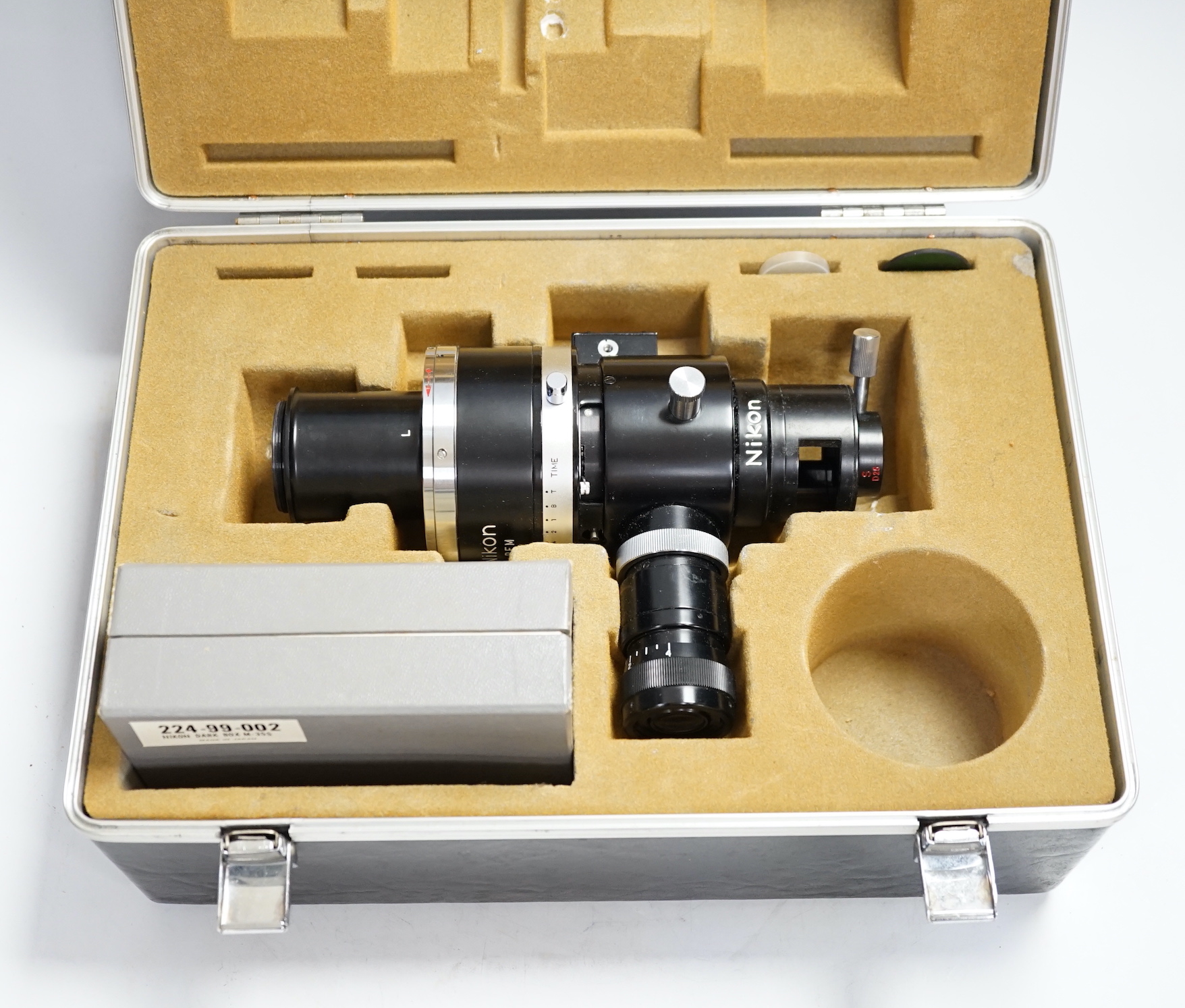 Nikon microscope photographic M-35S camera and lens with case