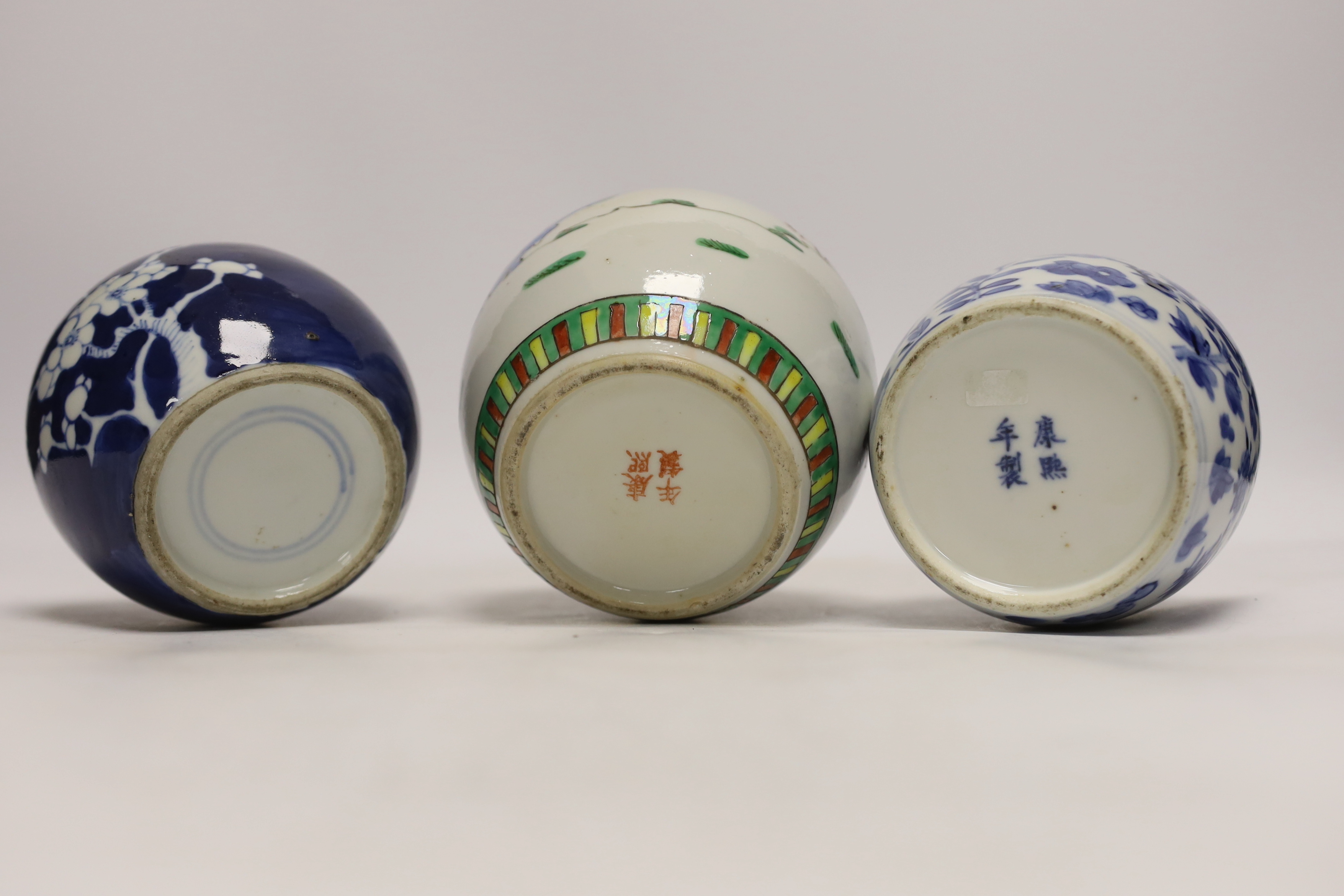 Three Chinese ginger jars, including a blue and white prunus example, Late 19th/early 20th - Image 5 of 5